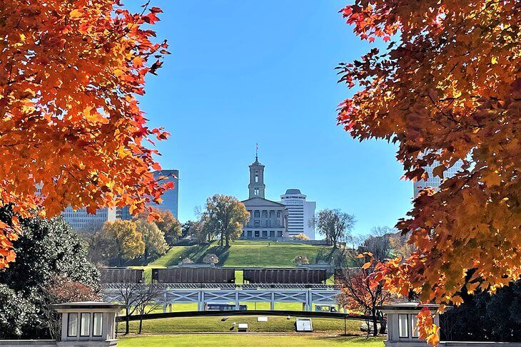tennessee-nashville-top-attractions-intro-paragraph-tennessee-state-capitol-1